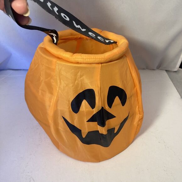 Vintage Halloween Gemmy Nylon And Metal Spring Candy Bucket Basket 8” - Picture 4 of 7